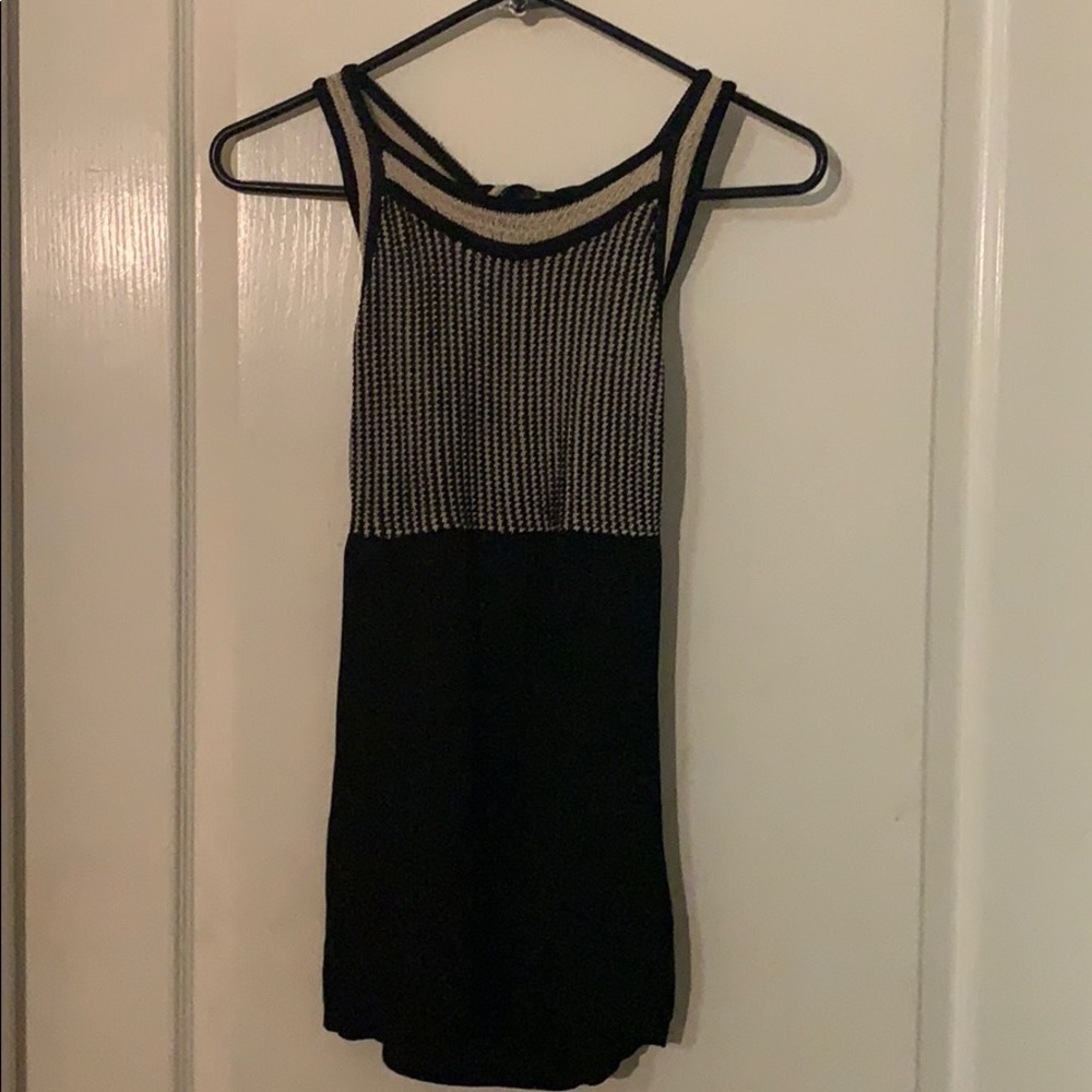 Medium White House black market tank